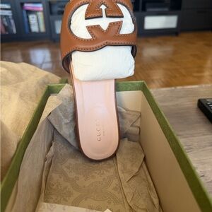 Gucci Cream Leather Detail